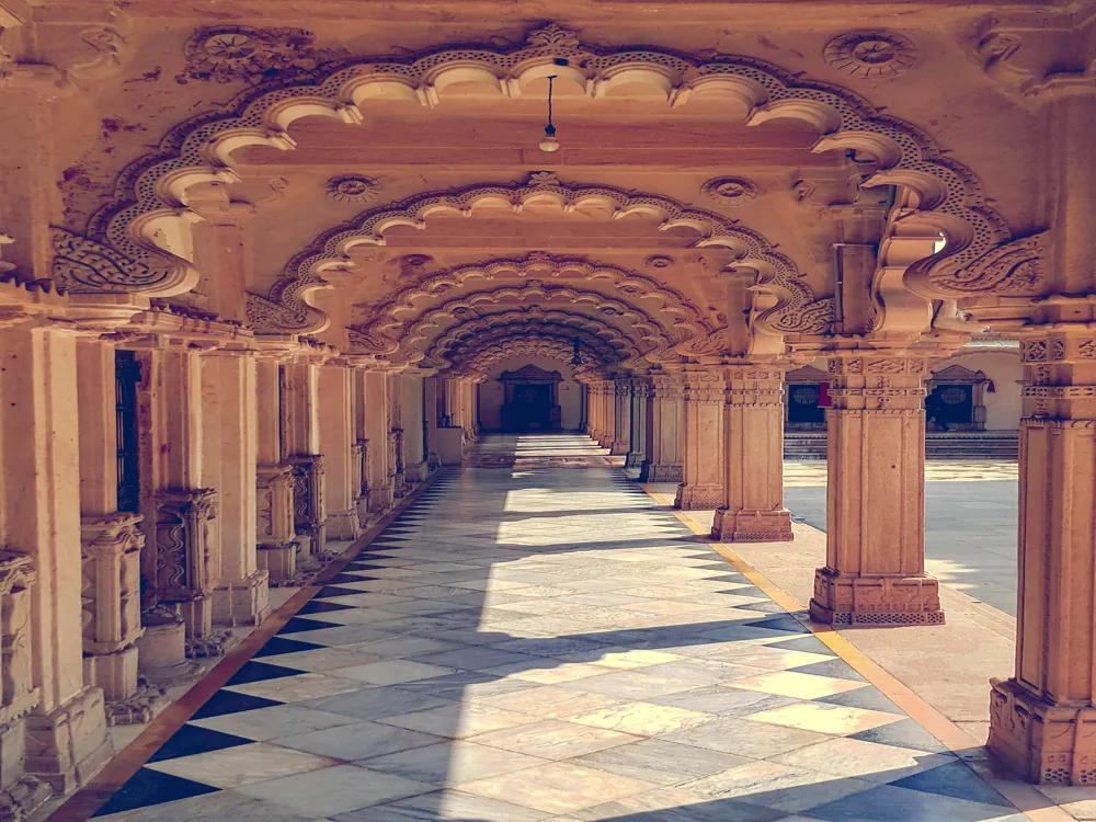 Hutheesing Jain Temple