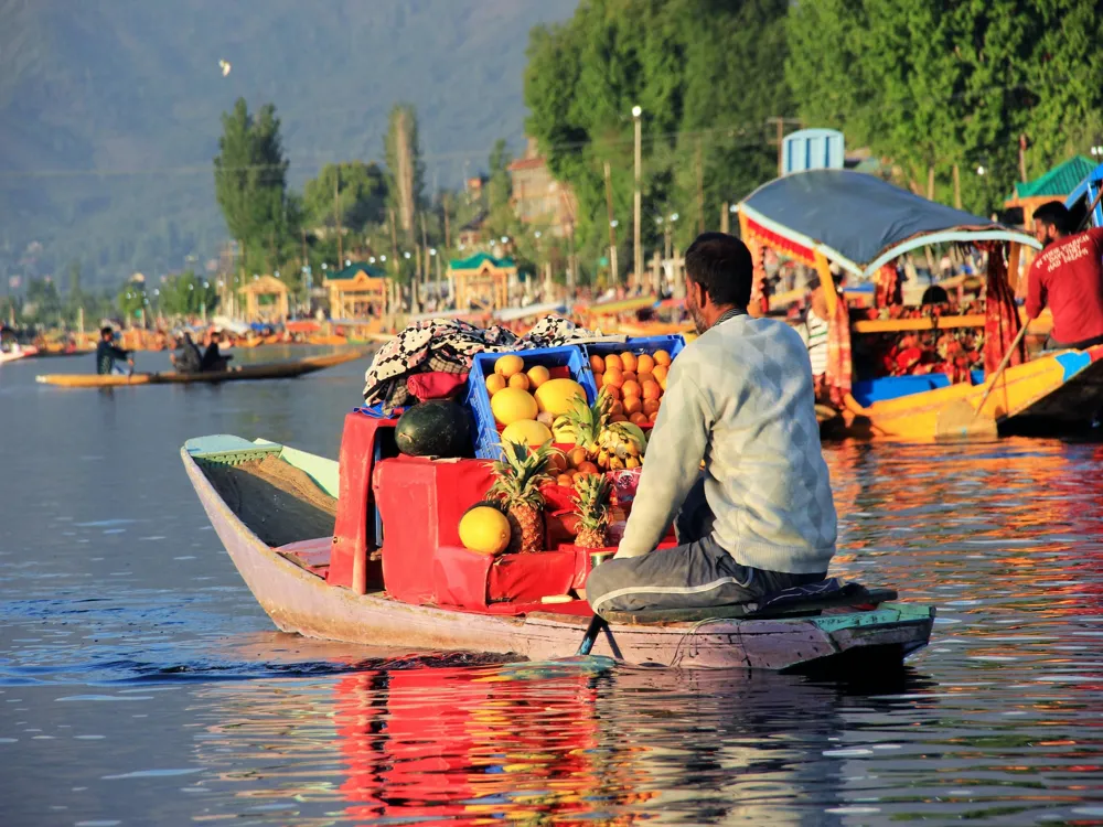 Hazratbal Shrine