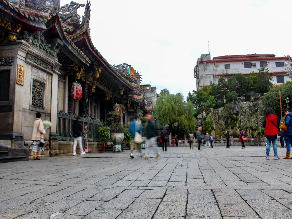 Longshan Temple