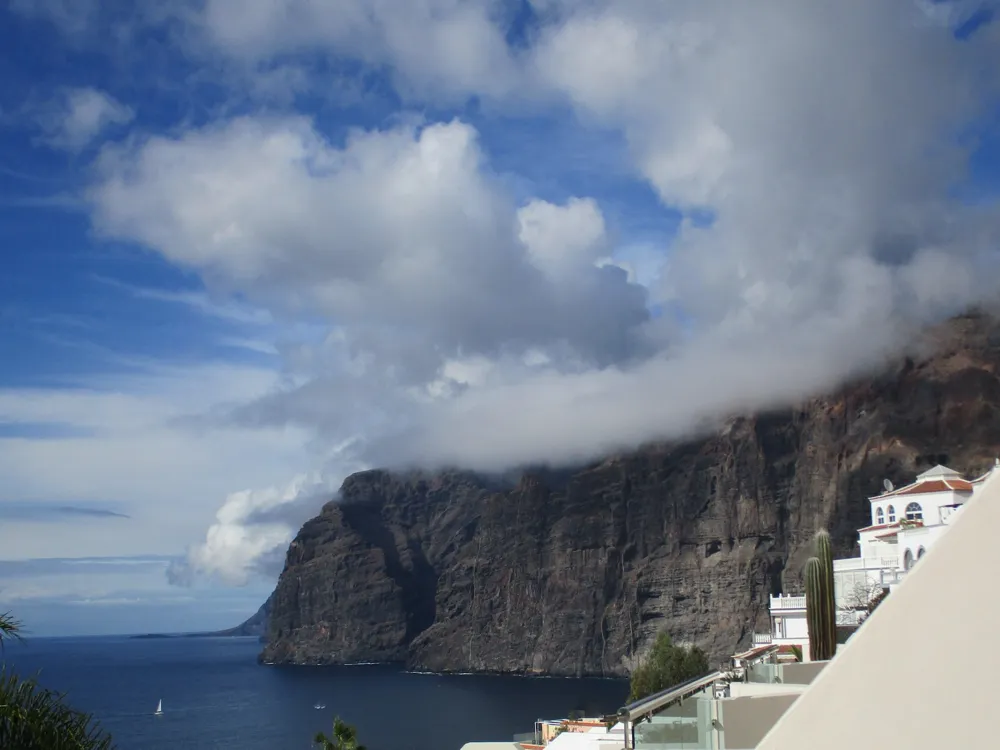 Los Gigantes Cliffs