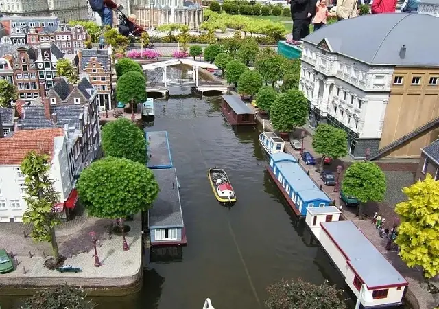 Madurodam: A Miniature World