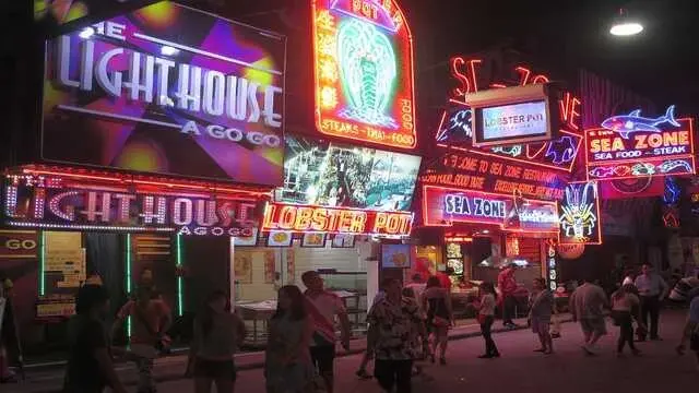 Bua Khao Night Market