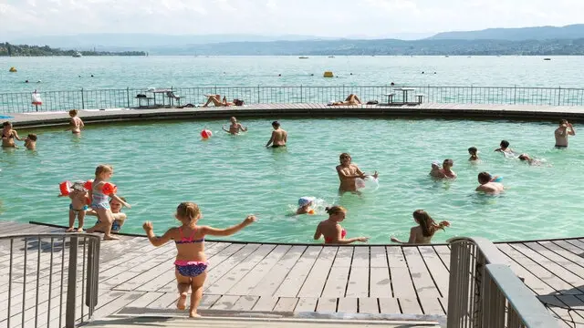 Tiefenbrunnen Beach, Zurich