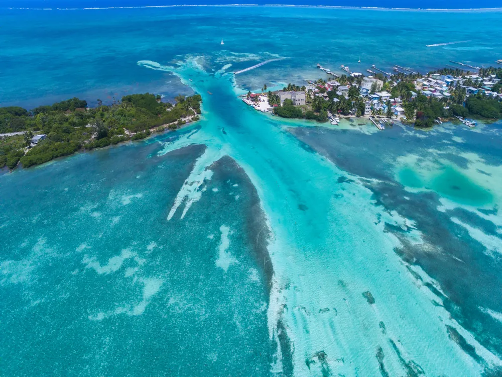 <p><strong>Caye Caulker</strong>: <strong>Reef Paradise</strong> ️</p>