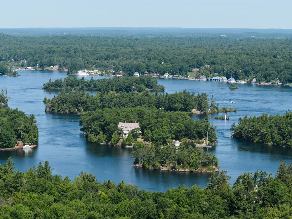 <p><strong>Panoramic 1000 Islands Tower View</strong>.</p>