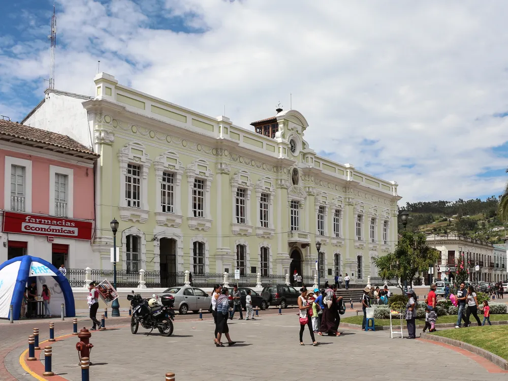 <p><strong>Colorful Otavalo: Hall of Andean Magic</strong></p>