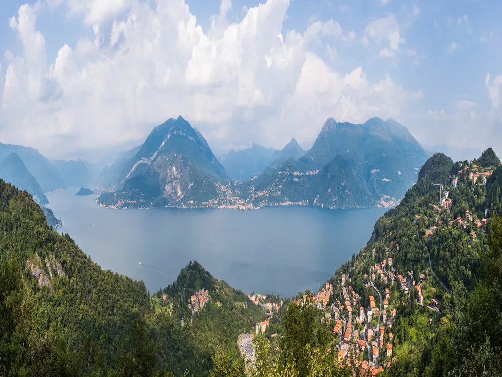 <p><strong>Lake Como: Glacial Majesty in Lombardy</strong></p>