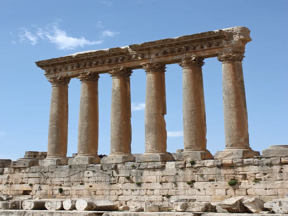 <p><strong>Colossal Roman Temple: Baalbek's Jupiter Shrine</strong></p>