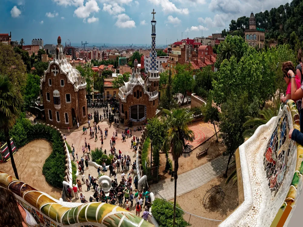 <p><strong>Panoramic Views at Park Güell</strong></p>